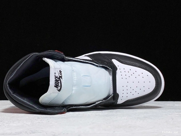 Toe Satin CD0461-016 1 Air Jordan Black High Retro 0821